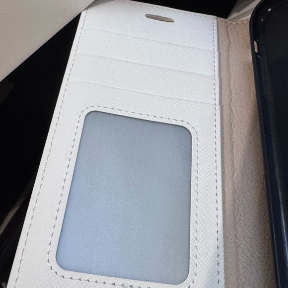 🌹 Brand New Beauty and the Beast iPhone XR Wallet Case - Never Used 🌹 - Picture 7 of 16